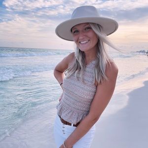 Meet your Posher, Logan